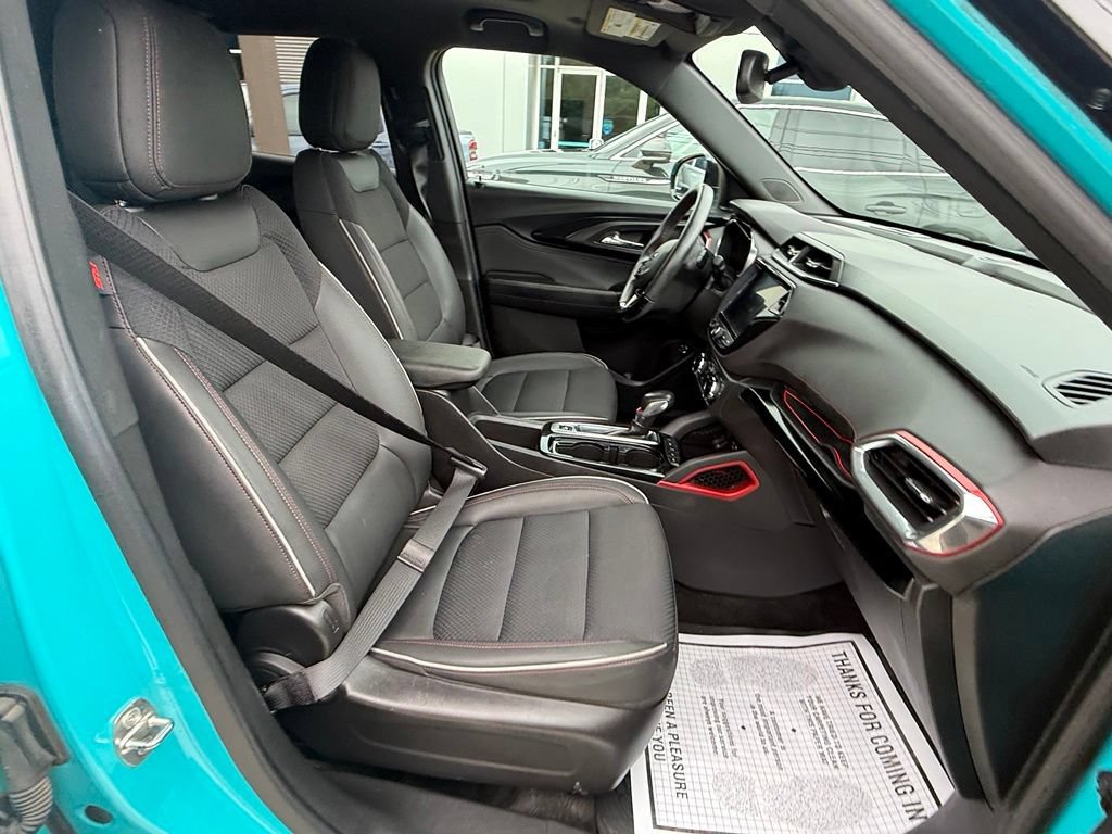 Used 2021 Chevrolet TrailBlazer RS w/ Sun and Liftgate Package AWD/4WD image 12