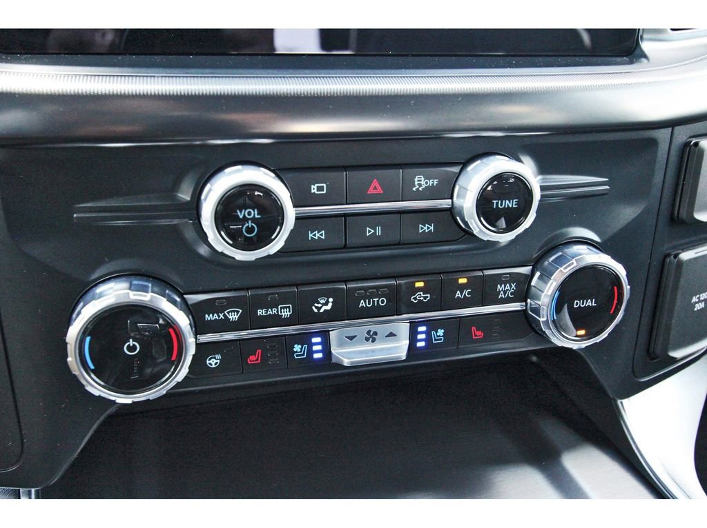 Certified 2025 Ford F150 Platinum w/ Equipment Group 702A High AWD/4WD image 28