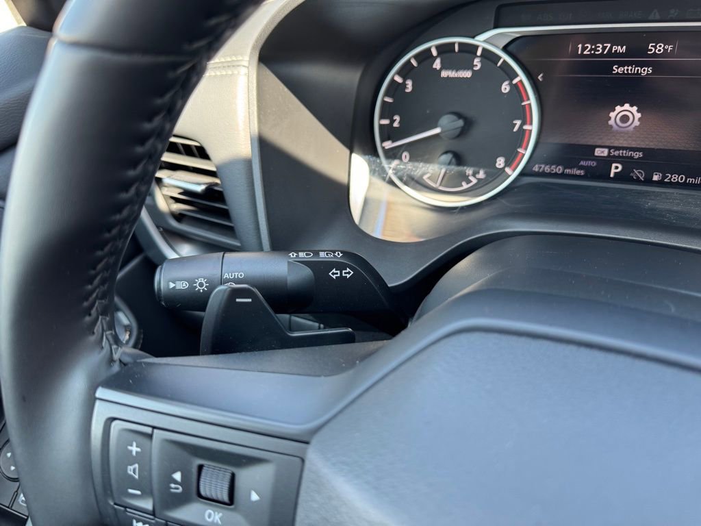 Used 2025 Nissan Rogue SV AWD/4WD image 18