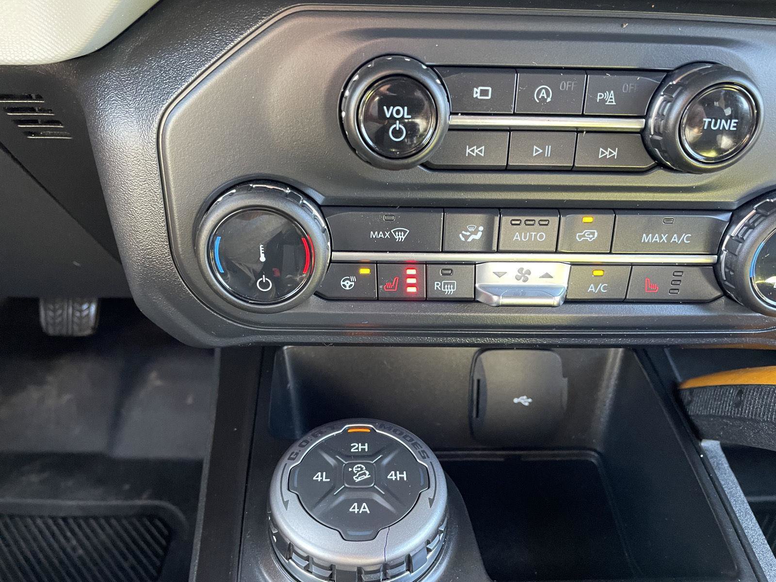 Certified 2022 Ford Bronco Badlands AWD/4WD image 28