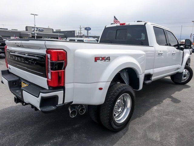Certified 2026 Ford F450 Platinum w/ FX4 Off-Road Package AWD/4WD image 10
