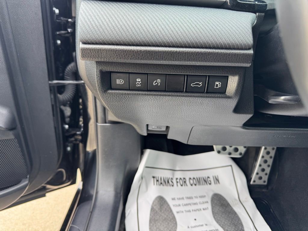 Used 2025 Toyota Camry SE FWD image 14