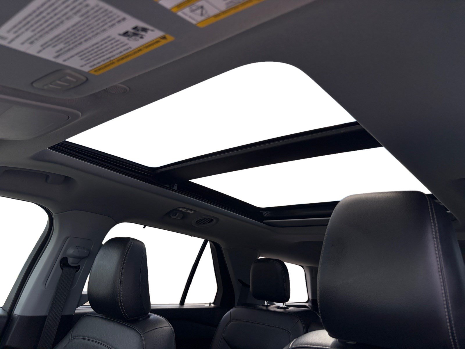 Certified 2023 Ford Explorer Limited w/ Limited Technology Package RWD image 12