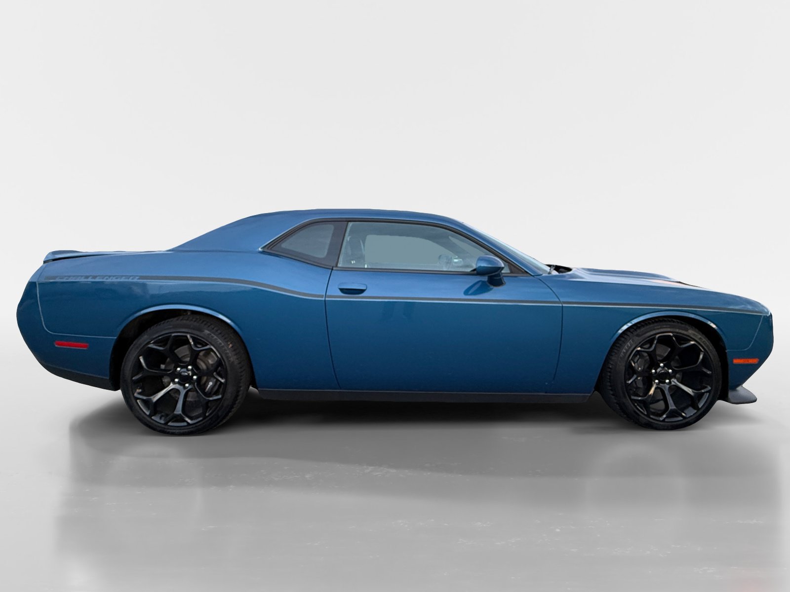 Used 2021 Dodge Challenger GT w/ Plus Package RWD image 8