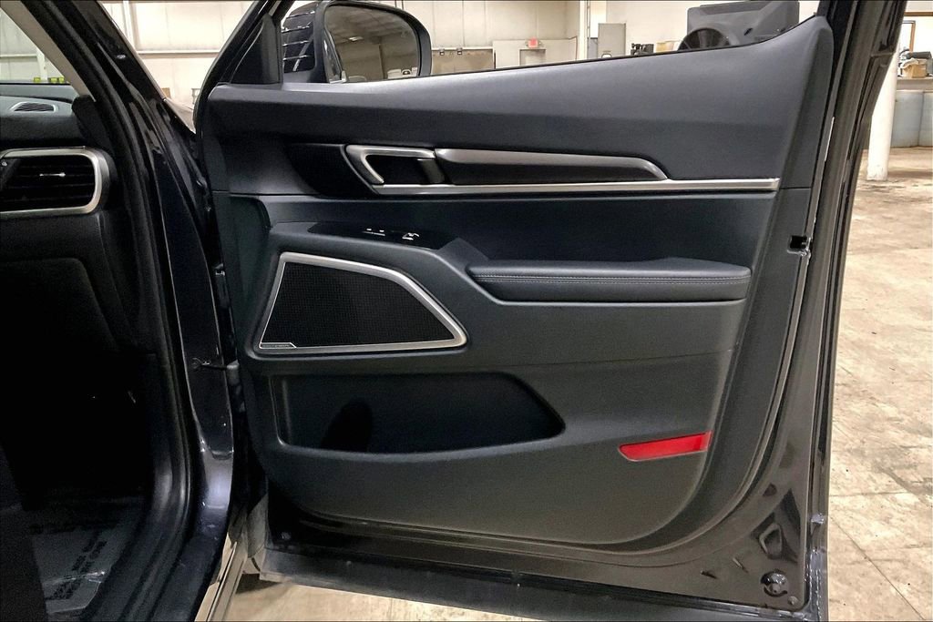 Used 2025 Kia Telluride S AWD/4WD image 23