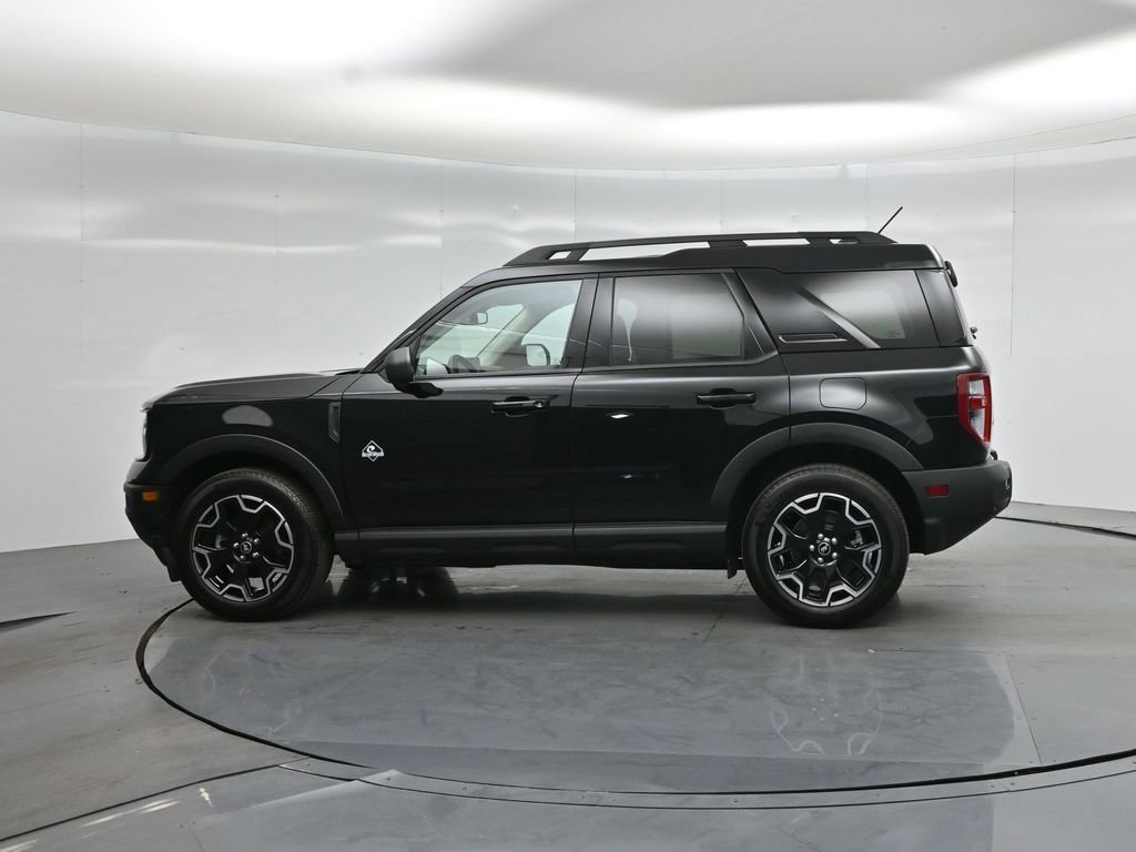 Certified 2025 Ford Bronco Sport Outer Banks w/ Outer Banks Tech Package+ AWD/4WD image 30