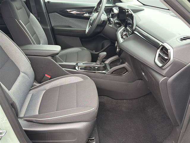 Used 2026 Chevrolet TrailBlazer LT AWD/4WD image 13