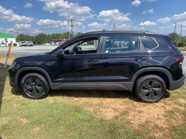 Used 2025 Volkswagen Taos S FWD image 4