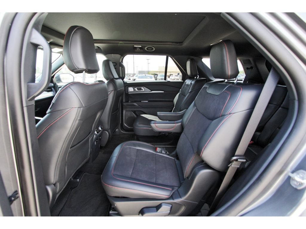 Certified 2026 Ford Explorer ST AWD/4WD image 10