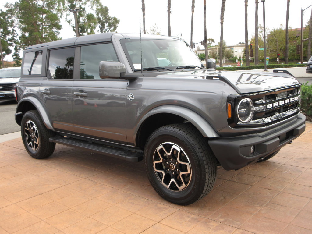 Certified 2024 Ford Bronco Outer Banks AWD/4WD image 7