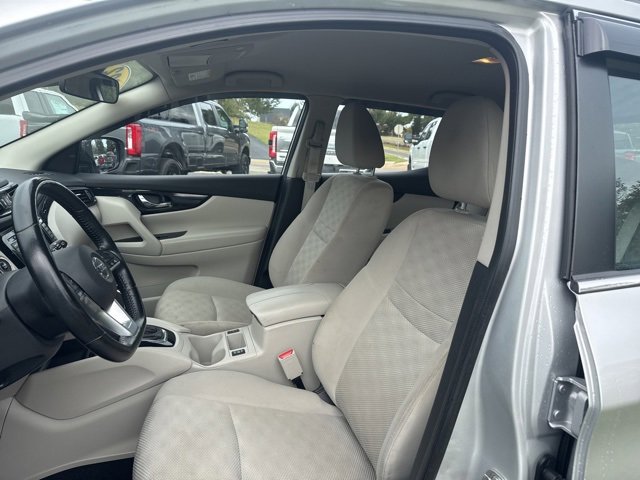 Used 2022 Nissan Rogue Sport SV image 19