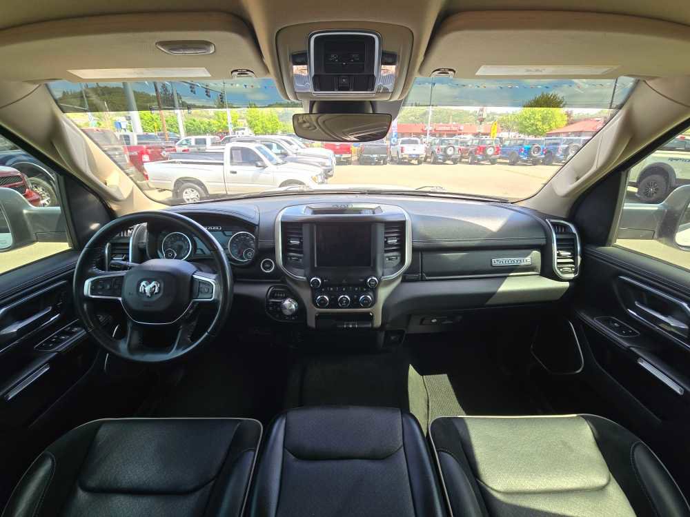 Used 2021 RAM 1500 Laramie w/ Off Road Group AWD/4WD image 16