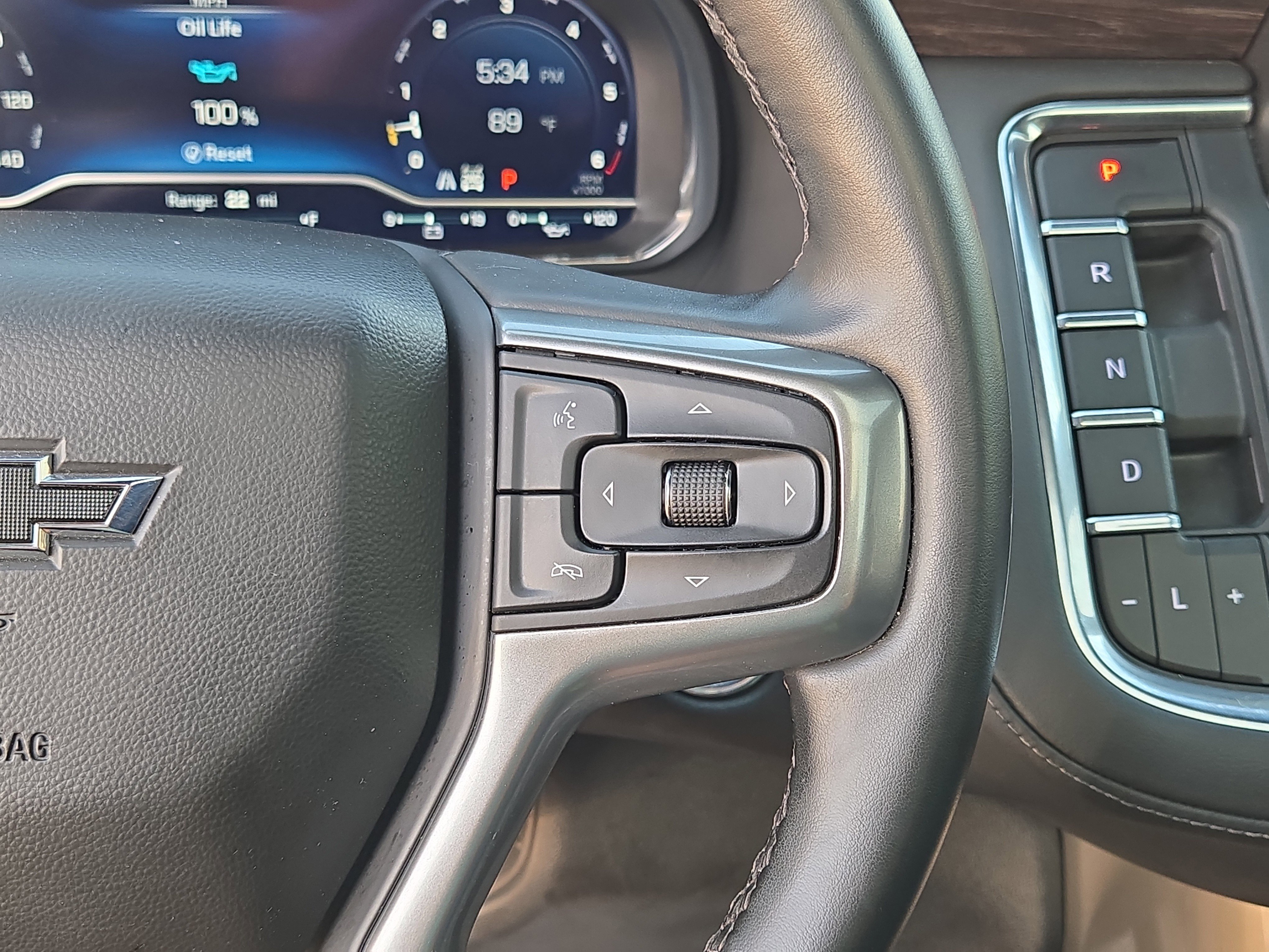 Used 2023 Chevrolet Tahoe Z71 w/ Luxury Package image 28