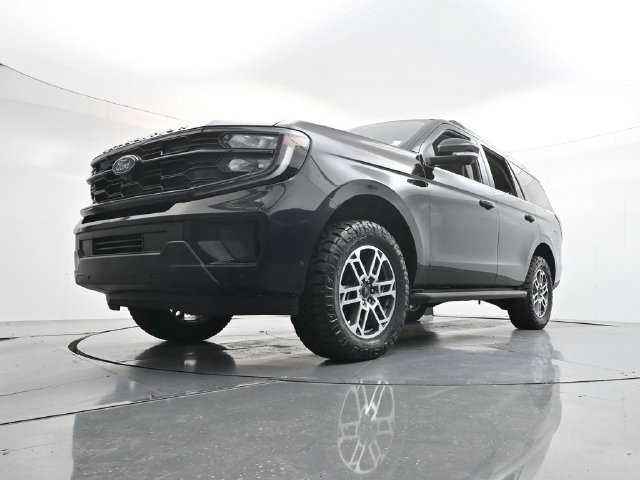Certified 2025 Ford Expedition Active AWD/4WD image 48