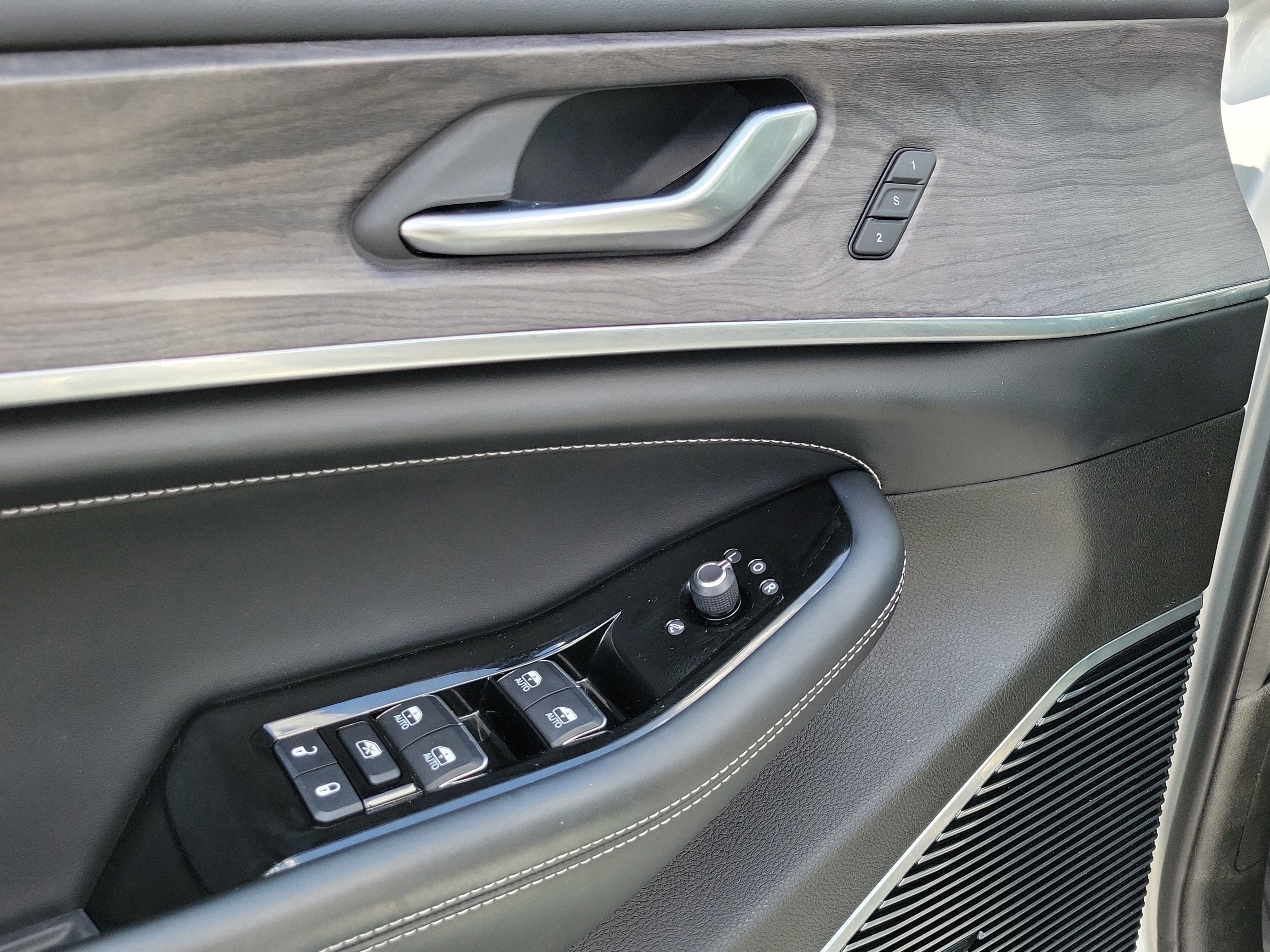 Used 2022 Jeep Grand Cherokee L Overland image 20