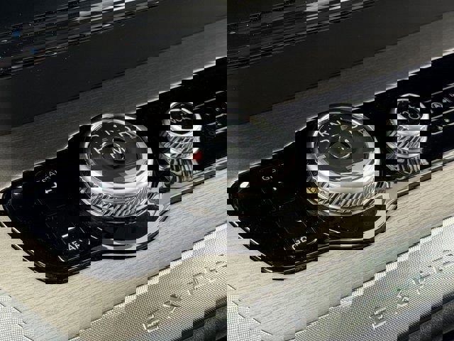 Certified 2025 Ford Expedition Max Platinum image 33