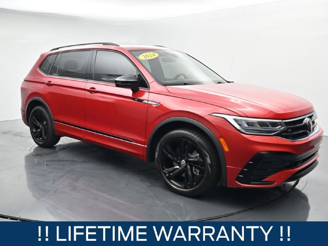 Used 2024 Volkswagen Tiguan SE R-Line FWD image 2