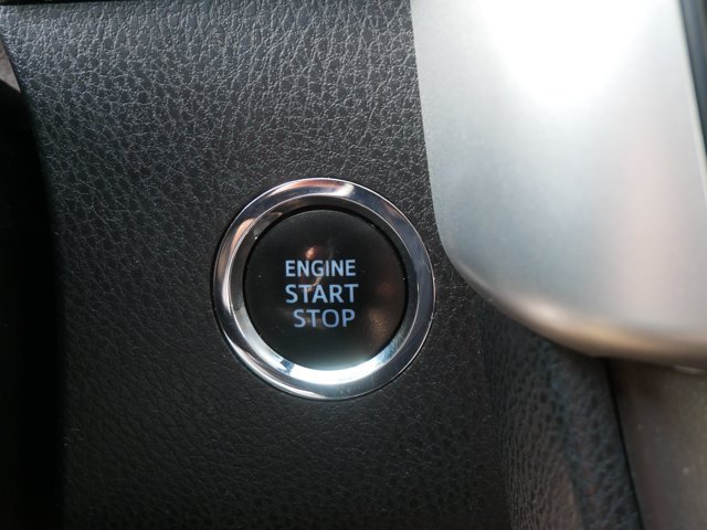 Used 2019 Toyota Highlander XLE AWD/4WD image 24