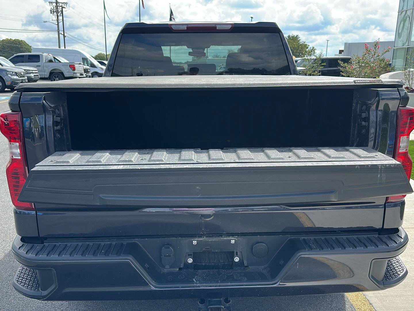 Used 2023 Chevrolet Silverado 1500 Custom AWD/4WD image 13