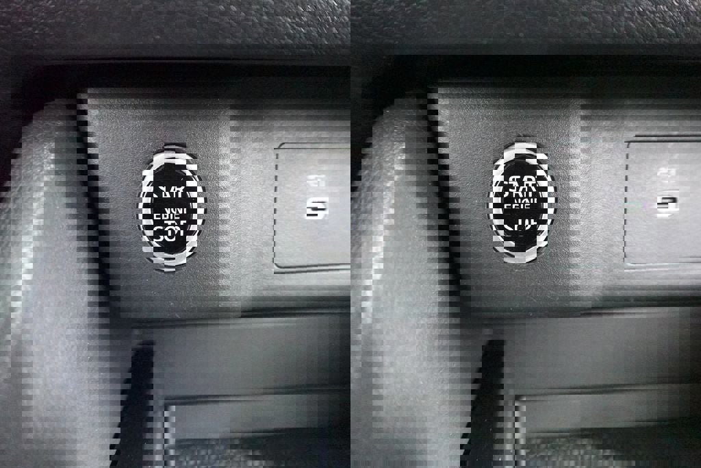 Used 2023 Nissan Rogue S image 21