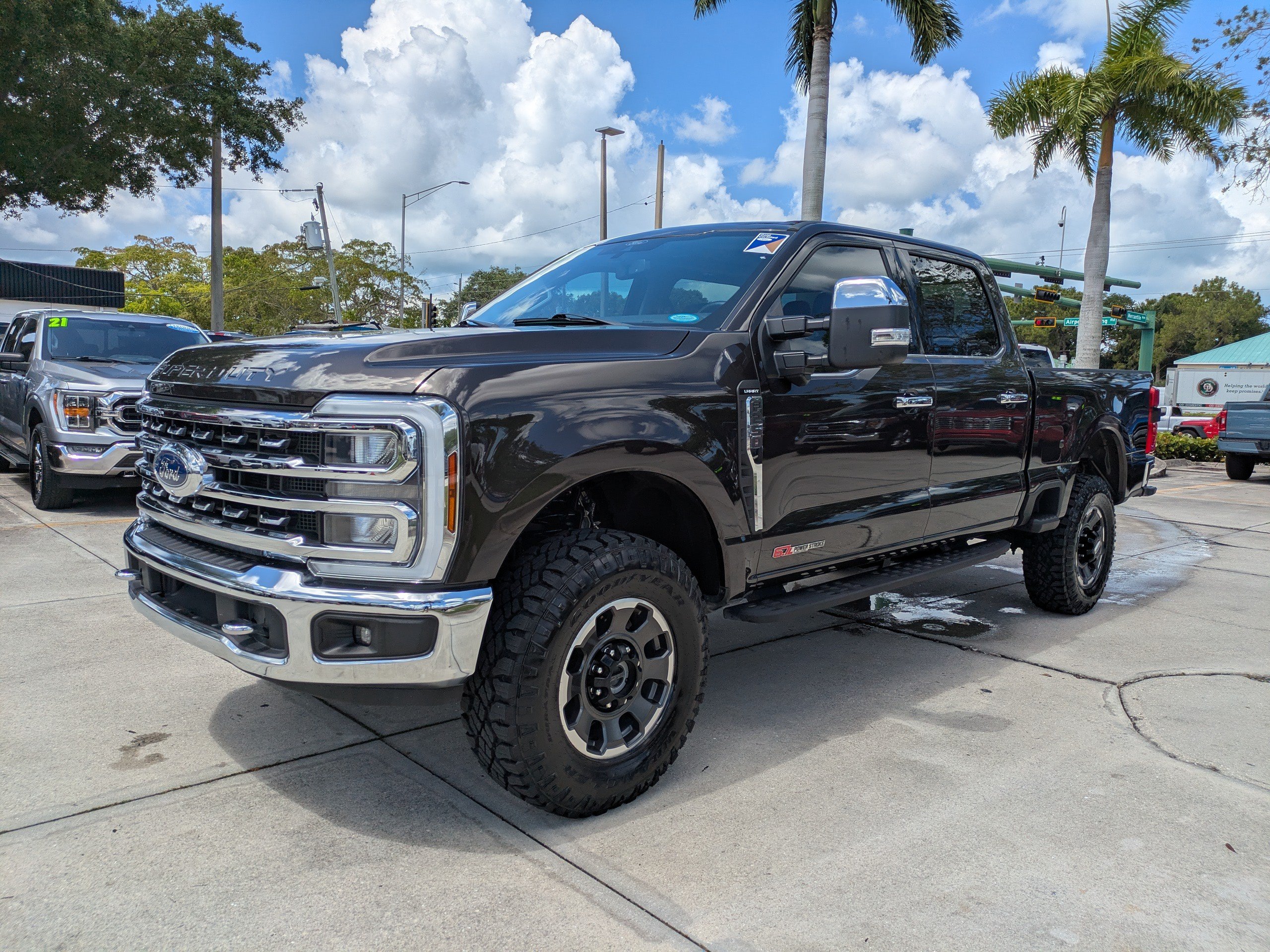 Certified 2024 Ford F250 Lariat w/ Tremor Off-Road Package AWD/4WD image 7