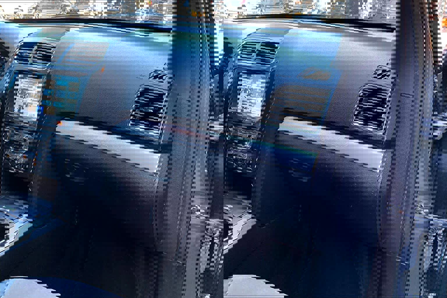 Certified 2017 Ford Explorer XLT w/ Equipment Group 202A image 21