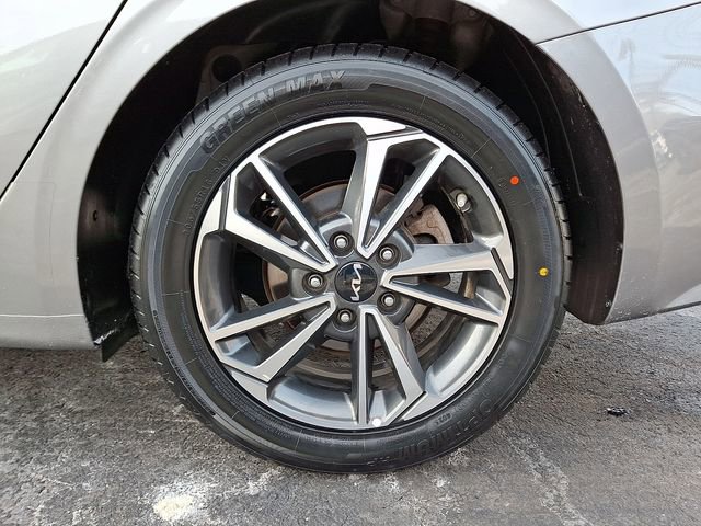 Used 2023 Kia Forte LXS image 10