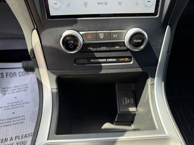 Certified 2024 Ford Edge SEL AWD/4WD image 13