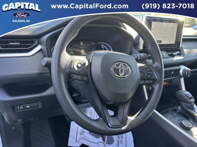 Used 2025 Toyota RAV4 XLE image 23