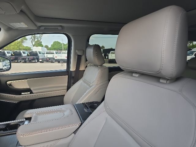 Certified 2025 Ford Expedition Max Active RWD image 9
