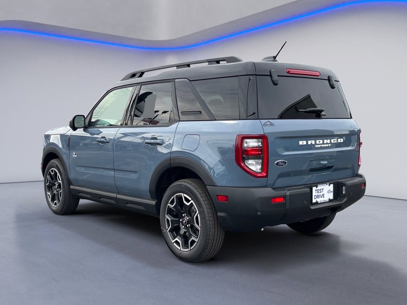 Certified 2025 Ford Bronco Sport Outer Banks w/ Outer Banks Tech Package+ AWD/4WD image 10