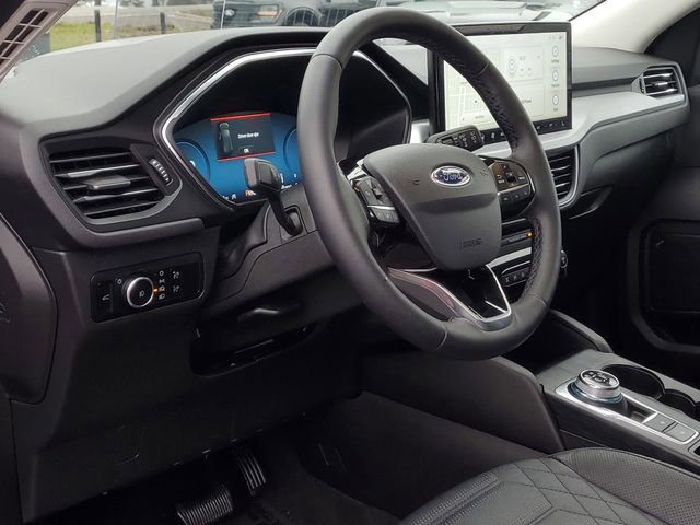 Certified 2023 Ford Escape Platinum w/ Premium Technology Package image 11