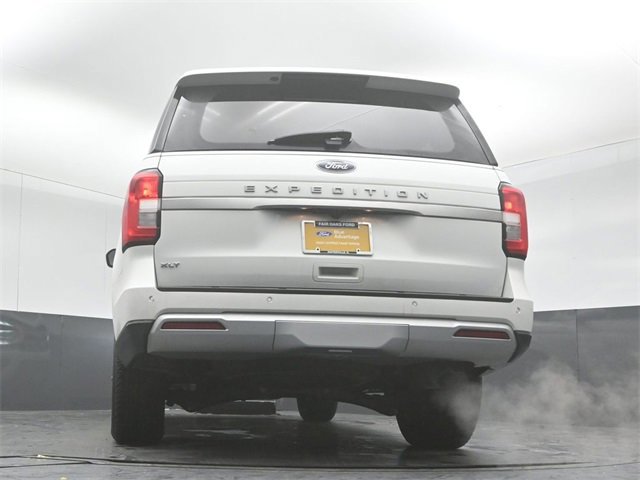Certified 2023 Ford Expedition XLT image 10