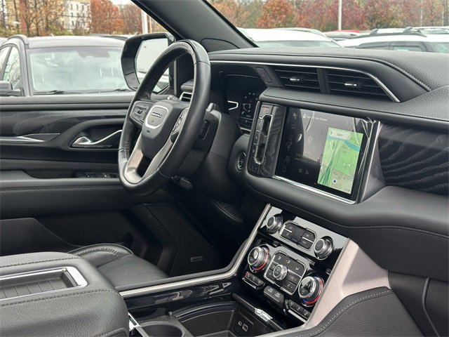 Used 2024 GMC Yukon XL Denali w/ Advanced Technology Package image 34