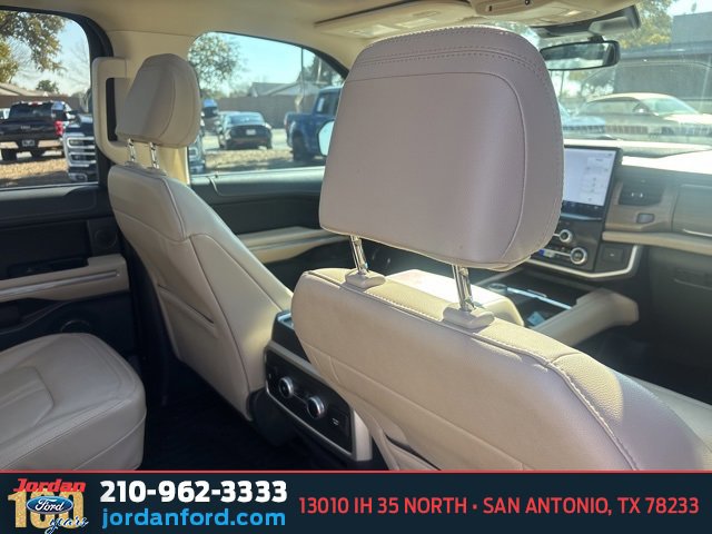 Certified 2022 Ford Expedition Limited image 9