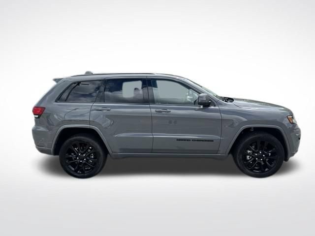 Used 2021 Jeep Grand Cherokee Laredo X AWD/4WD image 12