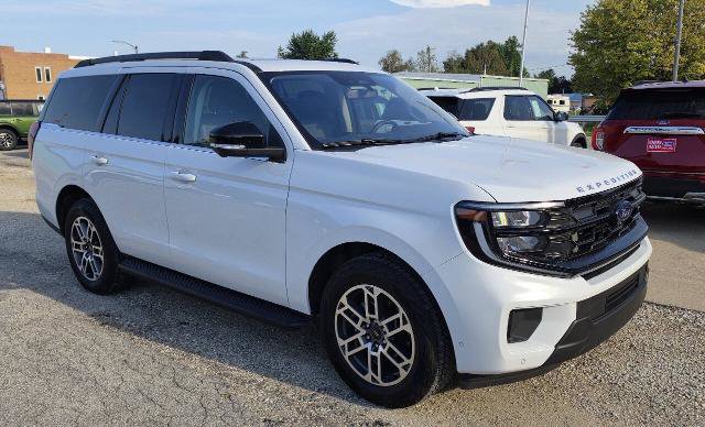 Certified 2025 Ford Expedition Active AWD/4WD image 2