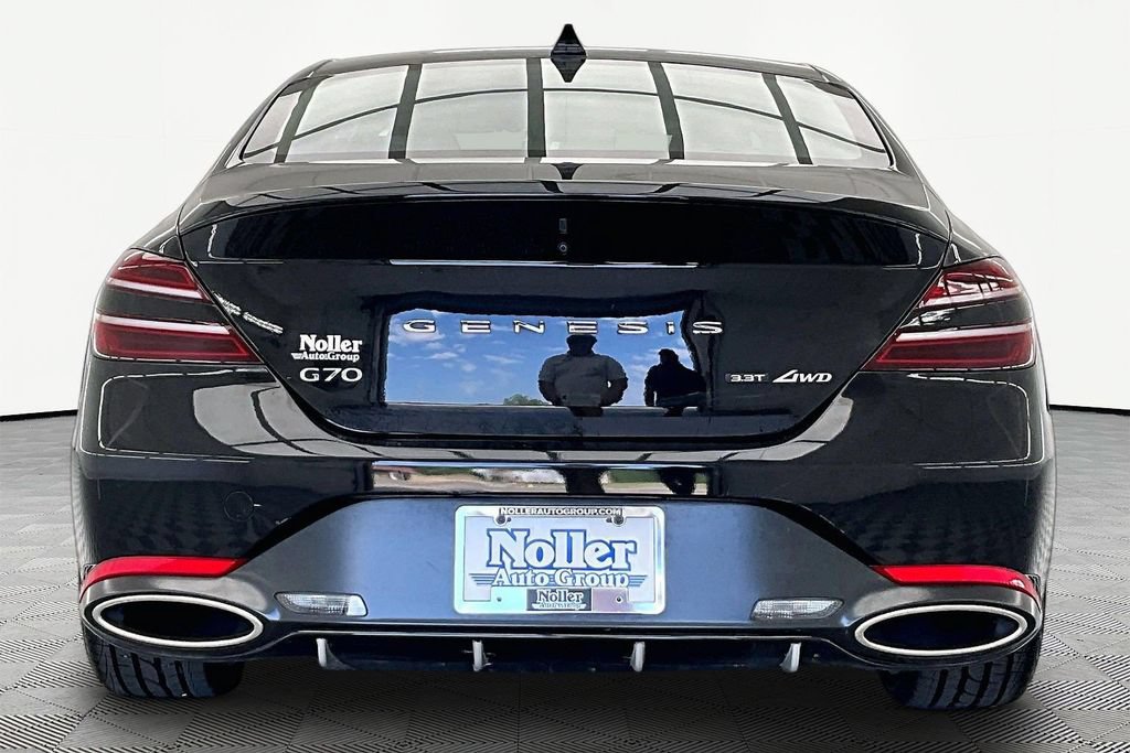 Used 2022 Genesis G70 3.3T AWD/4WD image 4