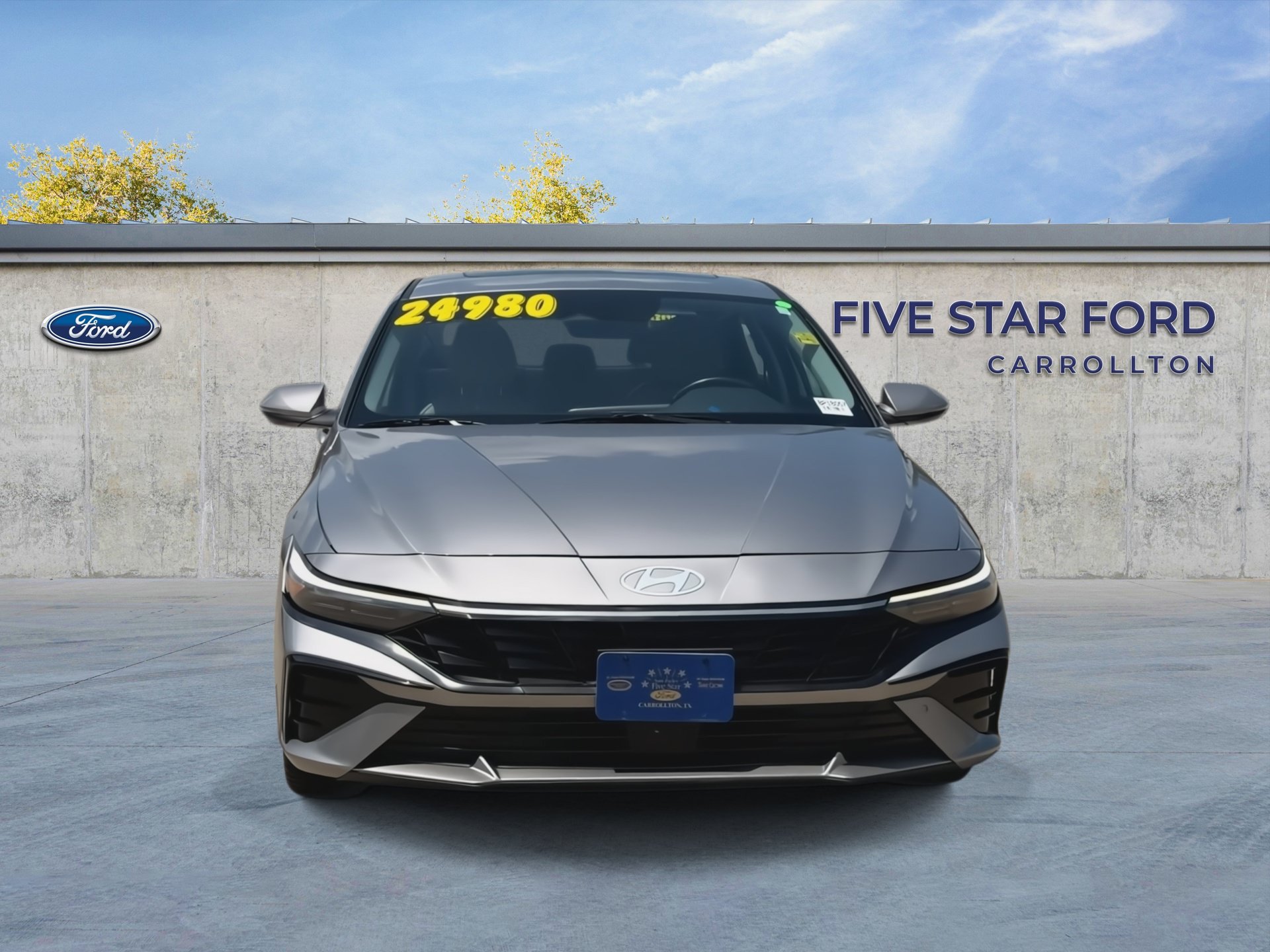 Used 2025 Hyundai Elantra Limited FWD image 3