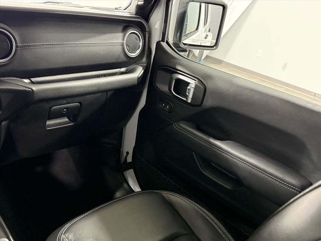 Used 2022 Jeep Wrangler Unlimited Sahara image 12