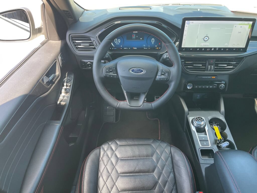 Certified 2023 Ford Escape ST-Line Elite w/ Premium Technology Package AWD/4WD image 2