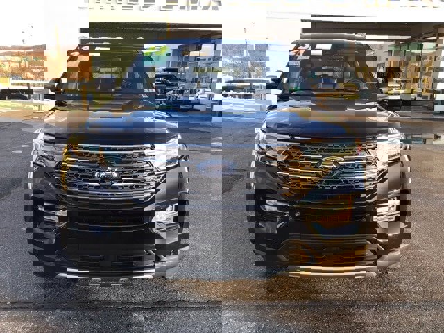 Certified 2023 Ford Explorer King Ranch w/ Technology Package image 3