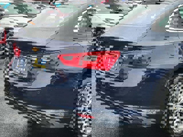 Used 2018 Chevrolet Malibu Premier image 11