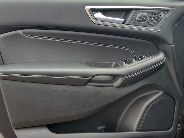 Certified 2024 Ford Edge Titanium AWD/4WD image 24