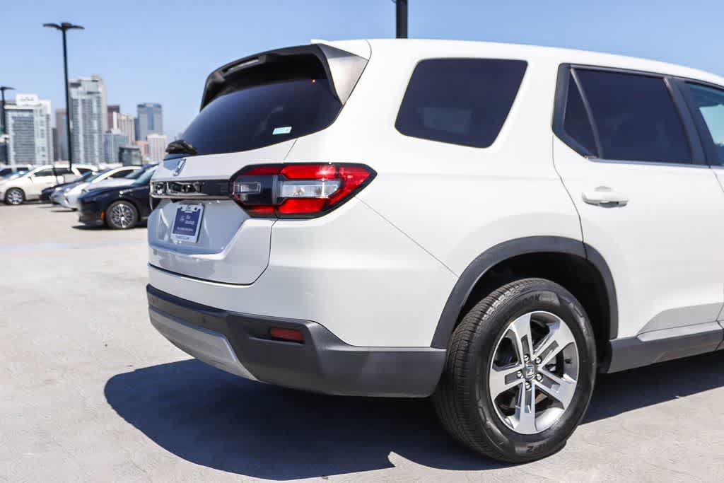 Used 2024 Honda Pilot EX-L image 9