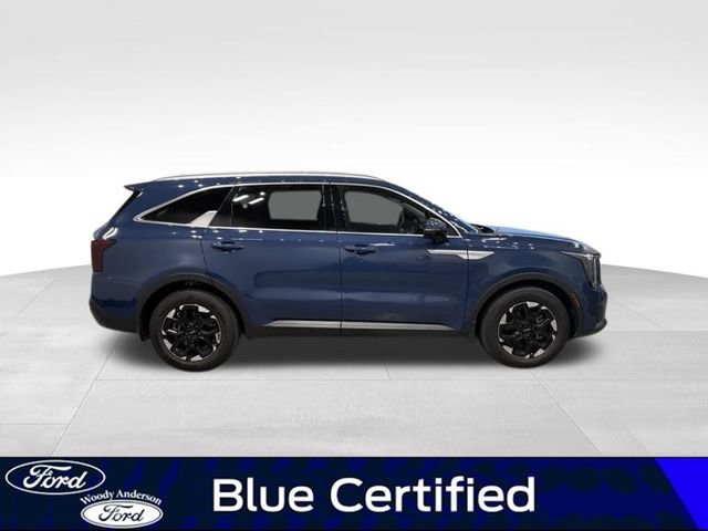 Used 2024 Kia Sorento S w/ Panoramic Sunroof Package FWD image 5