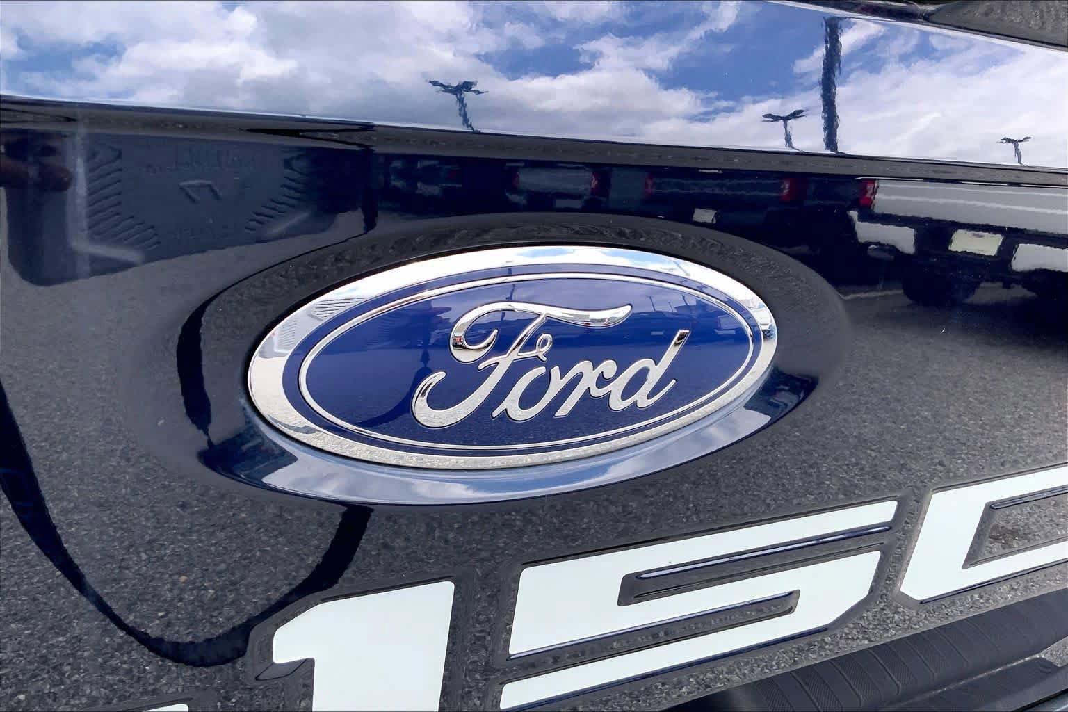 Certified 2023 Ford F150 XL w/ STX Appearance Package RWD image 30