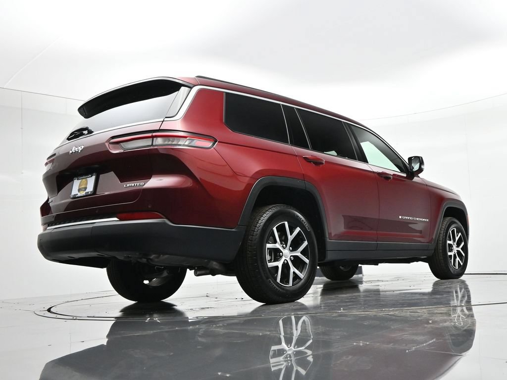 Used 2025 Jeep Grand Cherokee L Limited AWD/4WD image 32