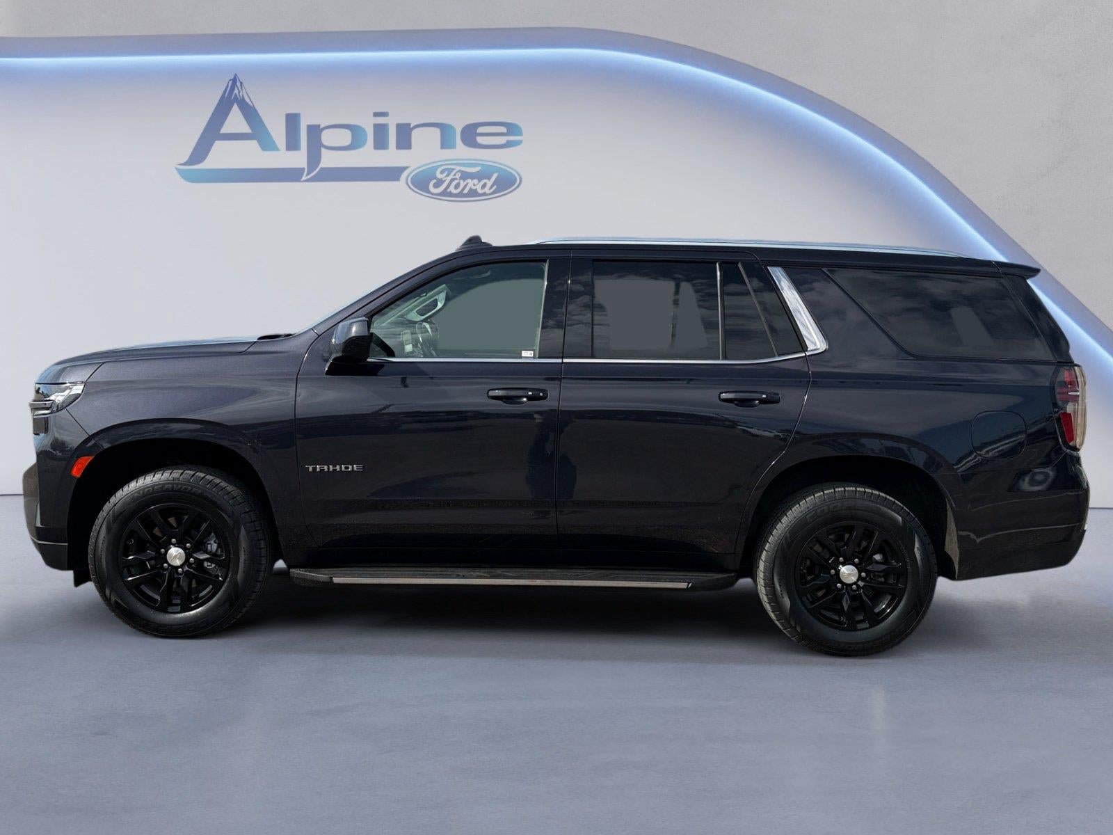 Used 2024 Chevrolet Tahoe LT AWD/4WD image 2