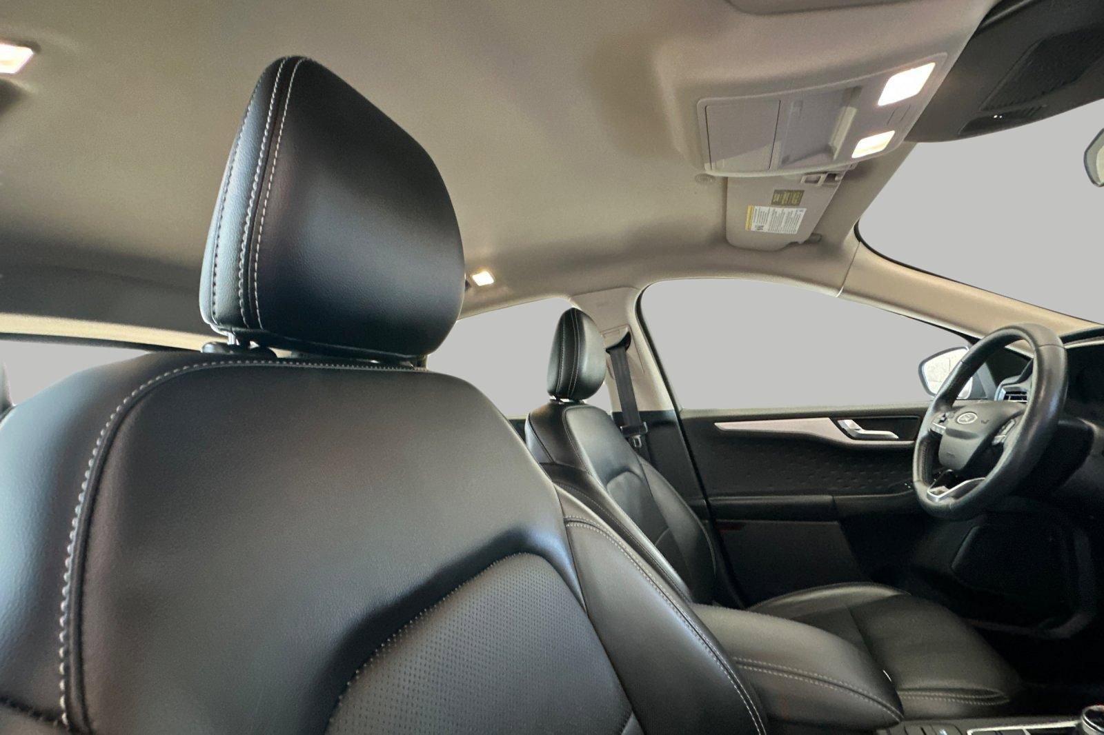 Certified 2020 Ford Escape SEL FWD image 17